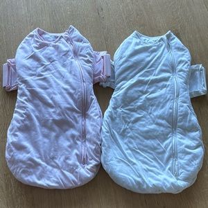 2 Snoo Comforter sleep sacks - small